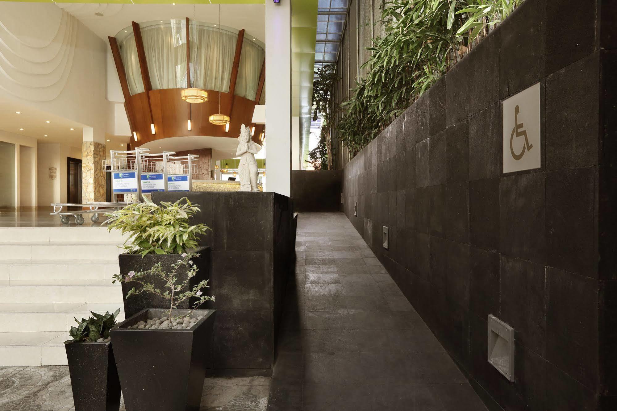 Diamond Hotel Kuta Lombok Zewnętrze zdjęcie